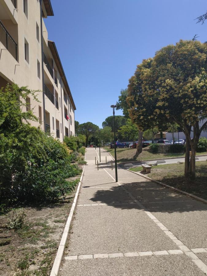 Sejour Evasion A Uzes Apartment Luaran gambar