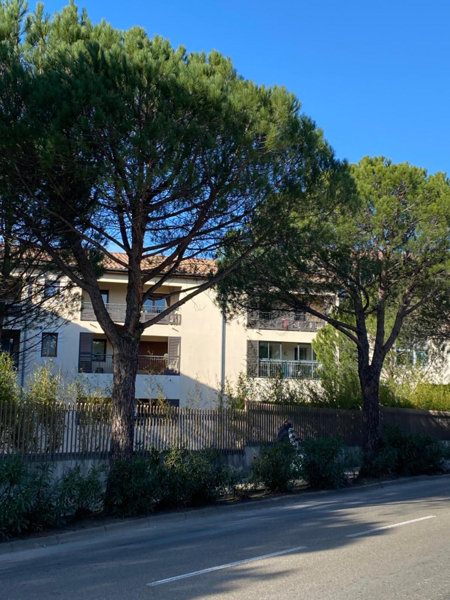 Sejour Evasion A Uzes Apartment Luaran gambar