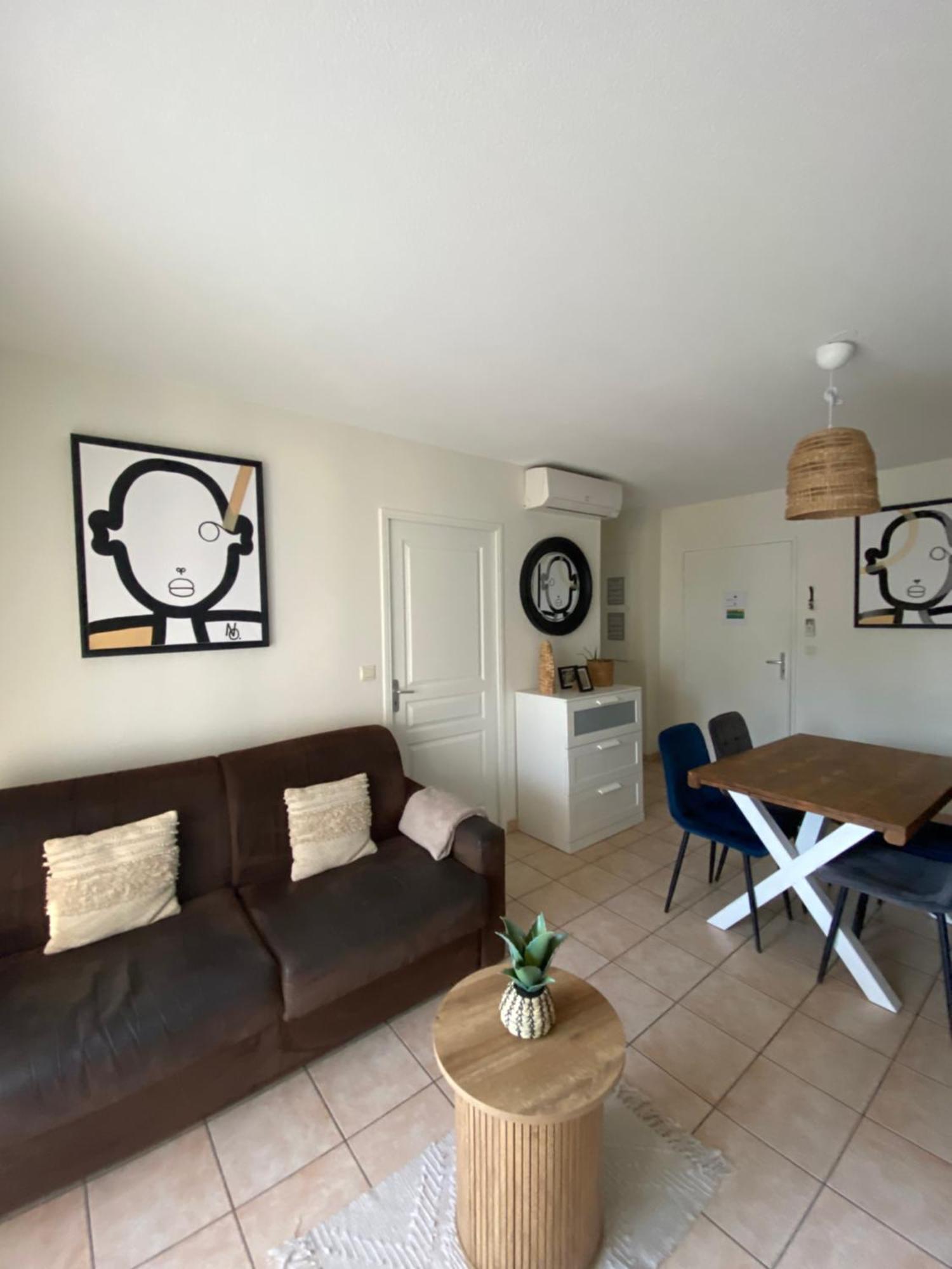 Sejour Evasion A Uzes Apartment Luaran gambar