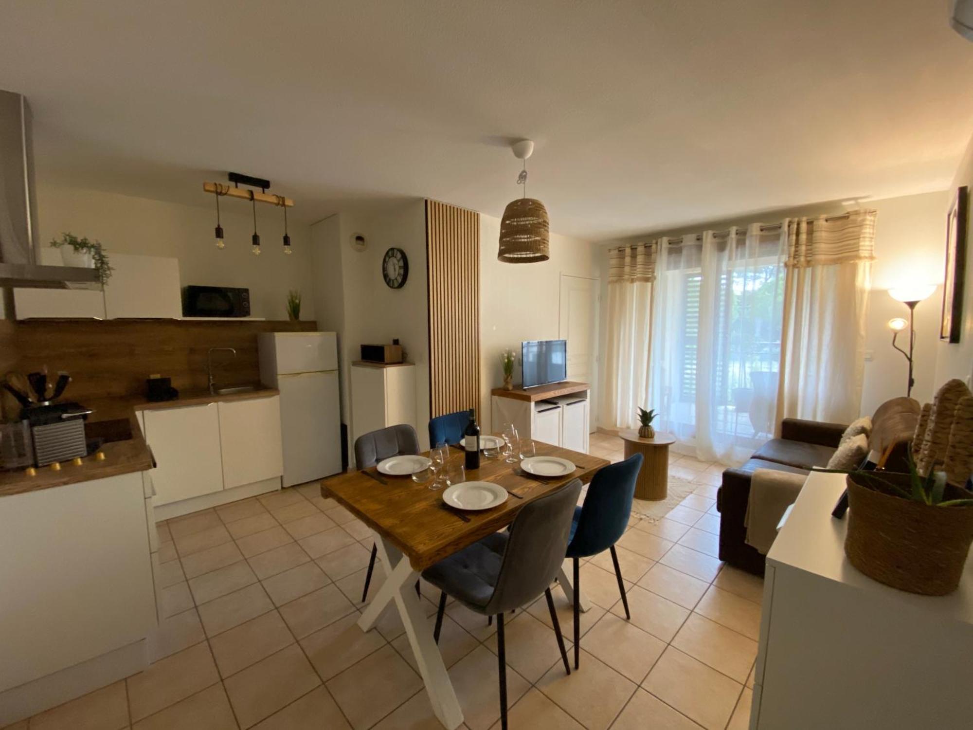 Sejour Evasion A Uzes Apartment Luaran gambar